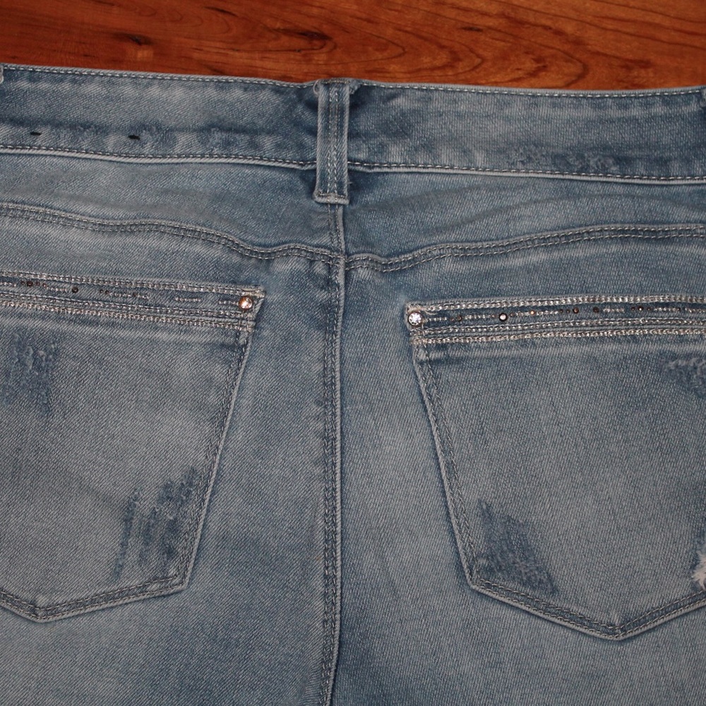 White House Black Market Jeans - Picture 4 of 5